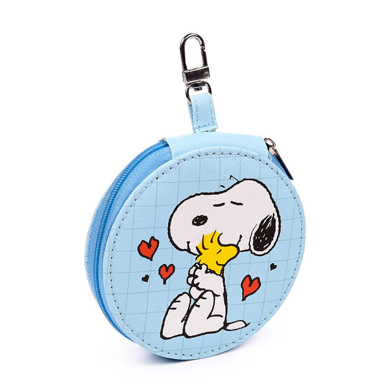 Peanuts manicure set ideal for home decor accents