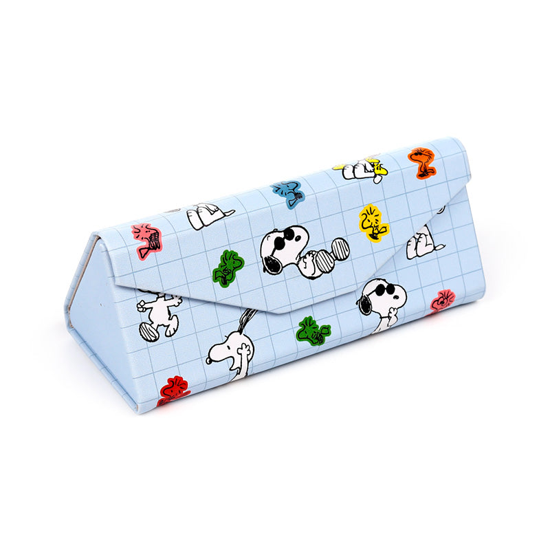Close-up of the Snoopy and Woodstock Foldable Glasses Holder