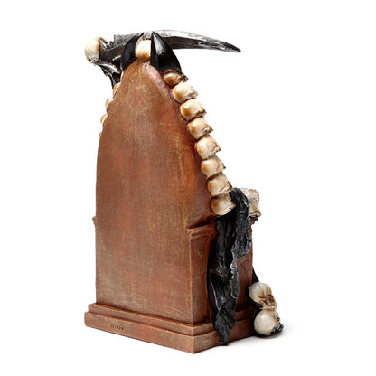 Atmospheric lighting from the Reaper Throne of Skulls