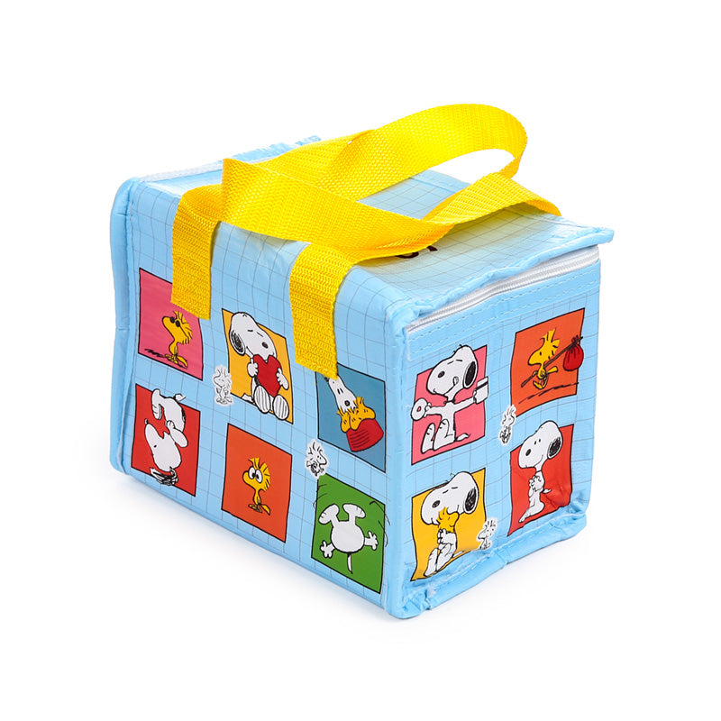 Peanuts Snoopy & Woodstock RPET Cool Bag in outdoor setting