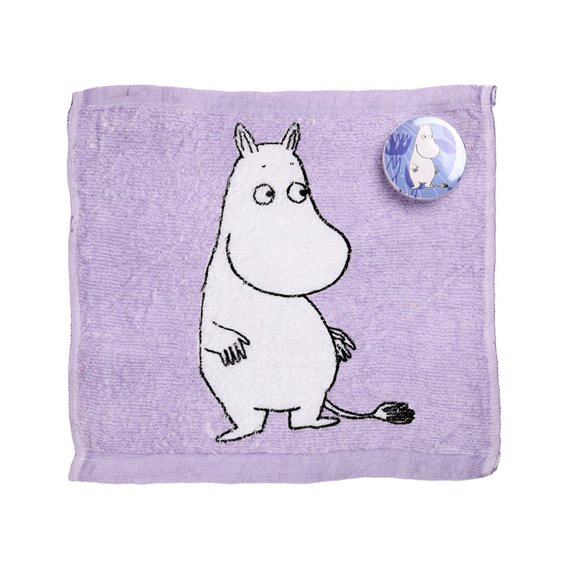Moomin Tammi Travel Towel on beach sand