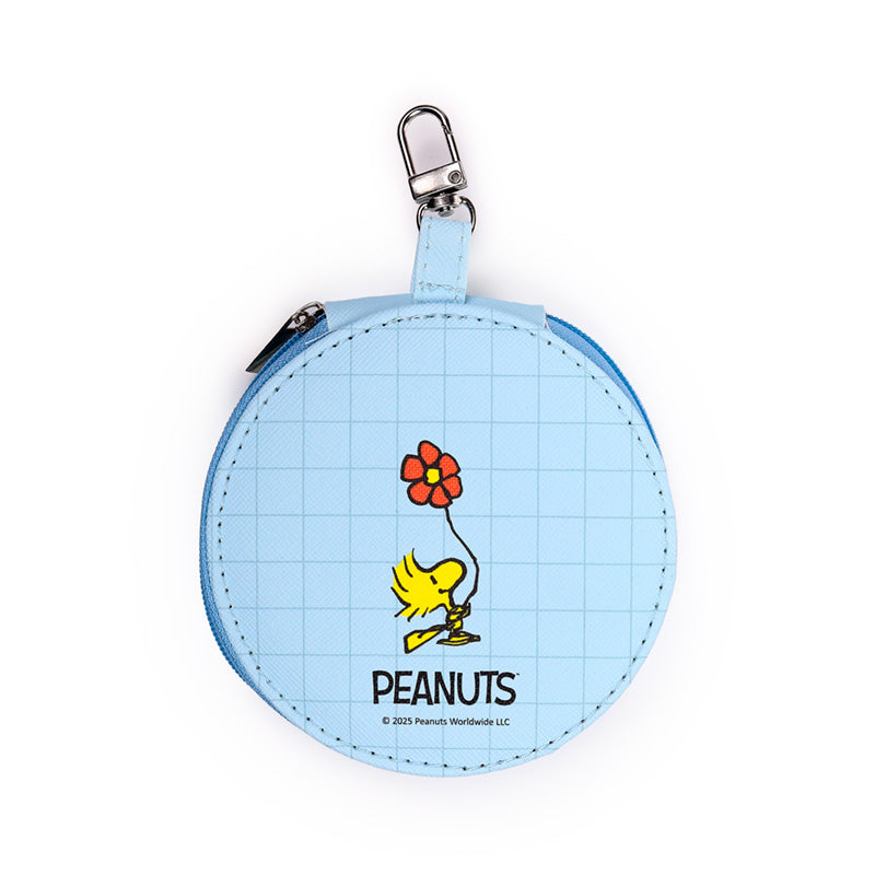 Giftable Peanuts manicure set for collectors