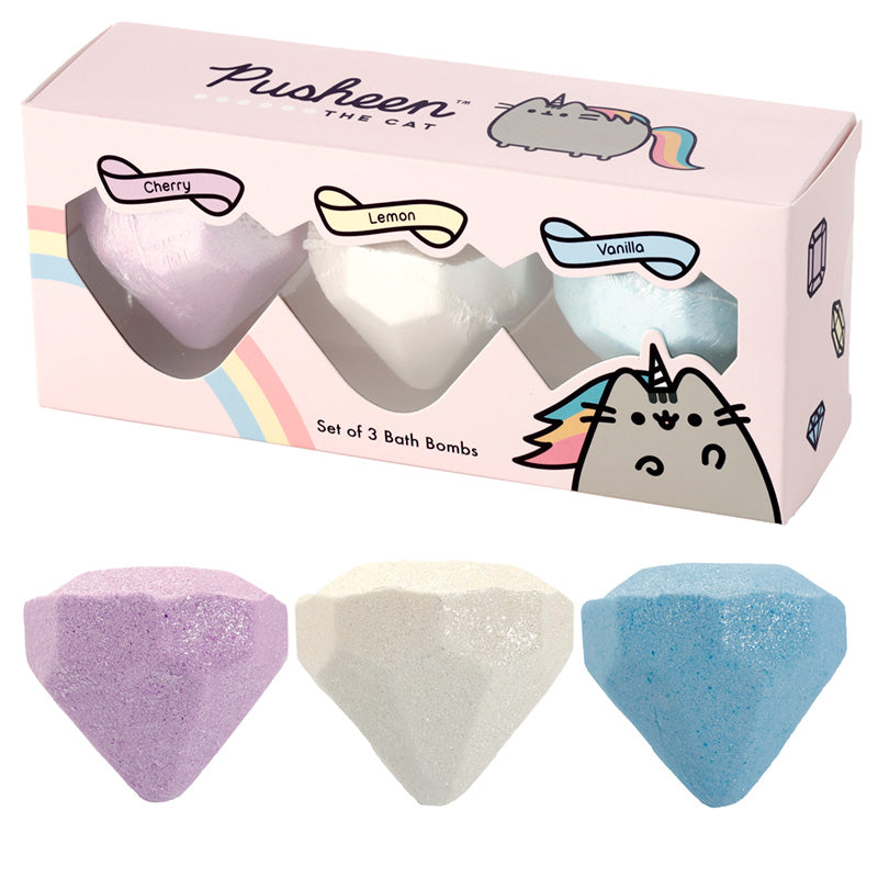 Relaxing bath scene with Pusheen bath bombs