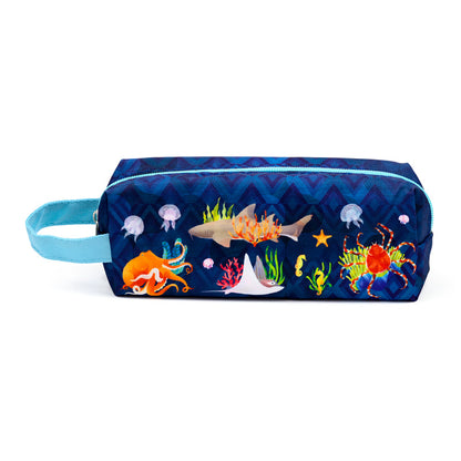 Sturdy metal zipper of Marine Kingdom Pencil Case