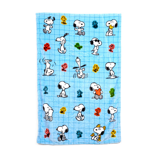 Snoopy and Woodstock plush toy in blanket form