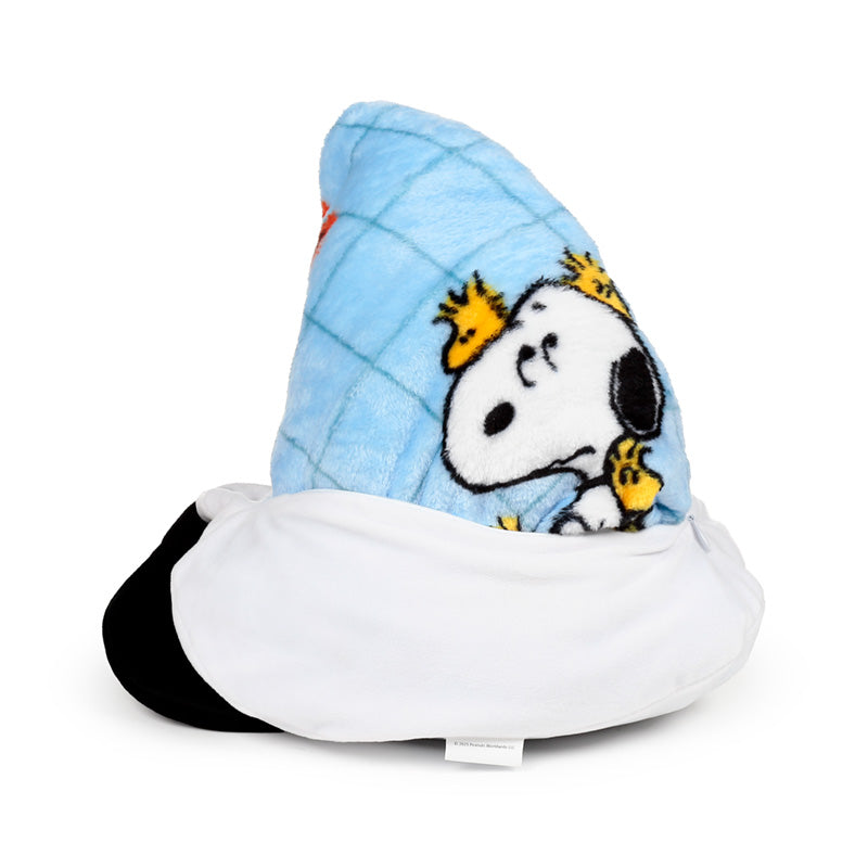 Snoopy and Woodstock plush toy in travel setting