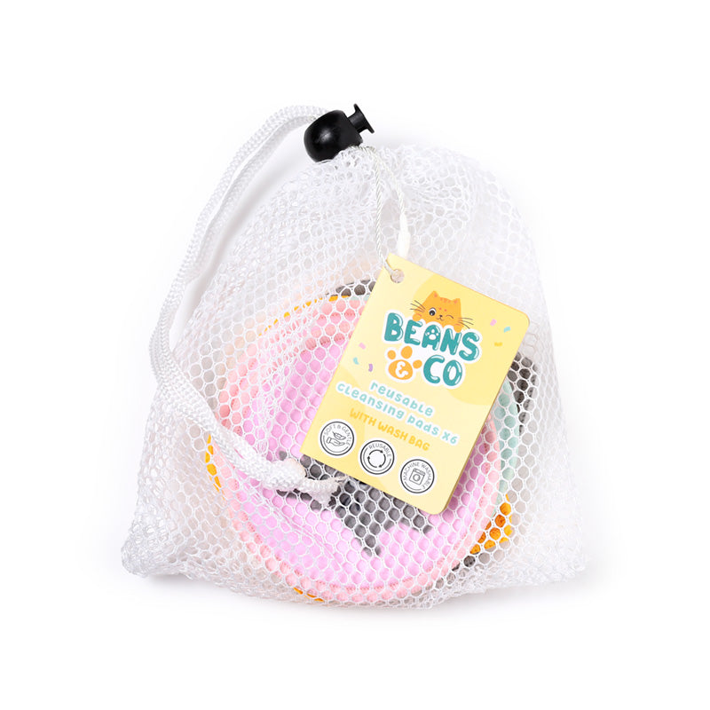 Soft cotton reusable cleansing pad for skincare