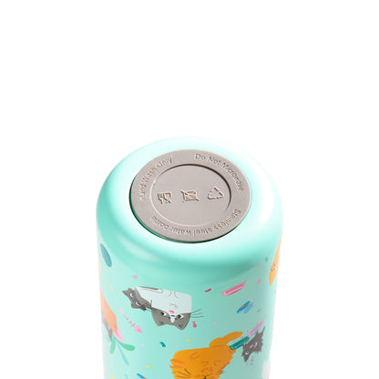 Collectible insulated drinks bottle with cat design