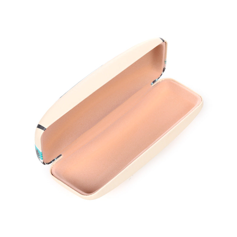 Fun Stormtrooper Glasses Holder in office