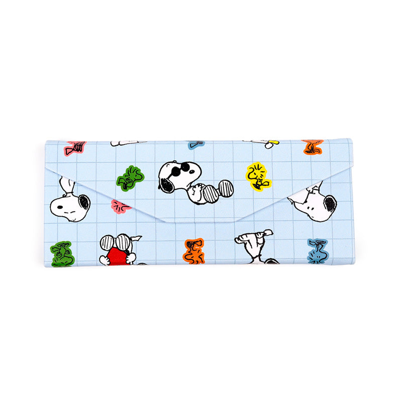 Snoopy and Woodstock Foldable Glasses Holder displayed