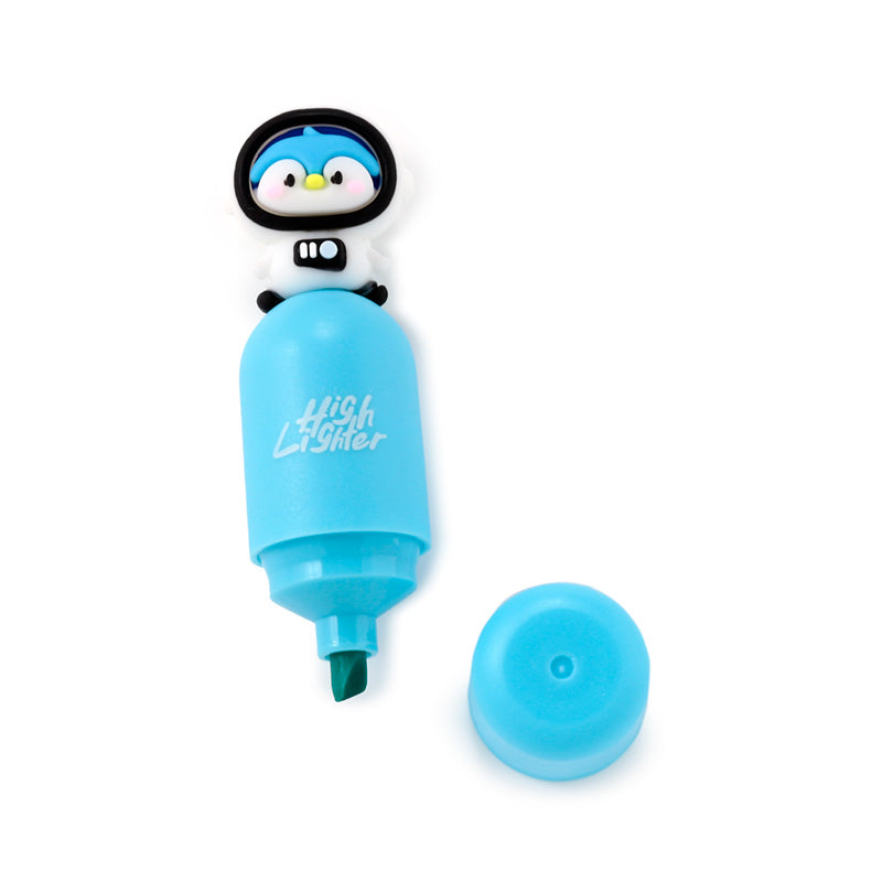 Shaped Lid Topper Highlighter in assorted colours