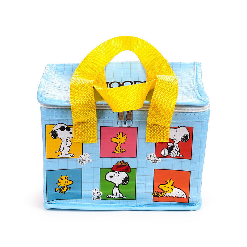 Peanuts Snoopy & Woodstock RPET Cool Bag with beach accessories