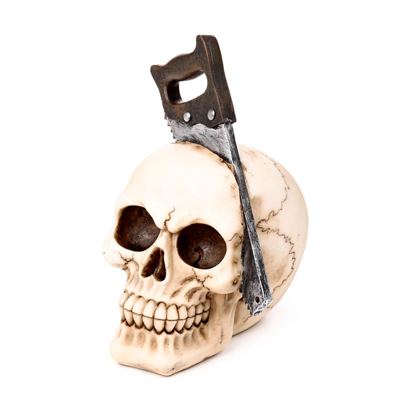 Side view of the gothic skull ornament